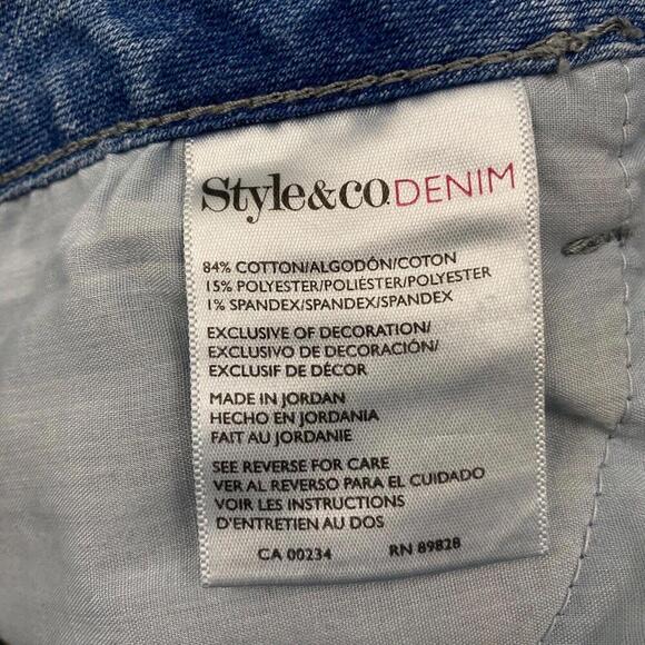 Styel&Co. Curvy Modern Boot Women's size 10 Medium Wash Blue Denim jeans - Picture 4 of 4